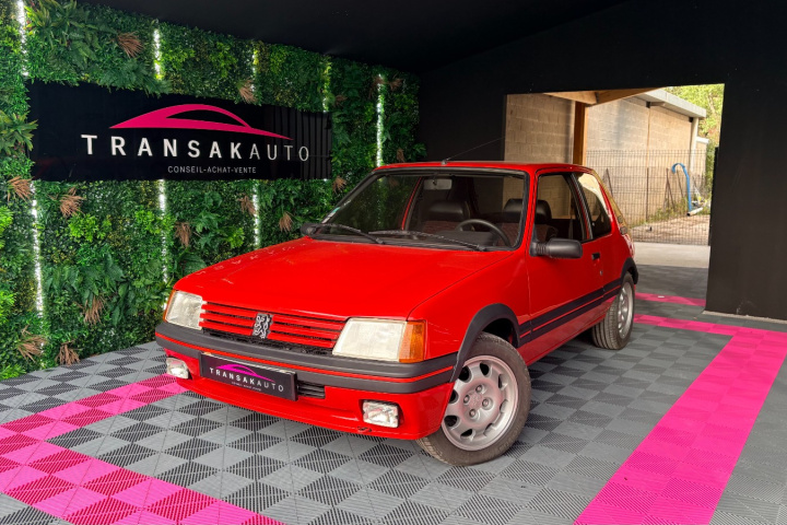 PEUGEOT 205