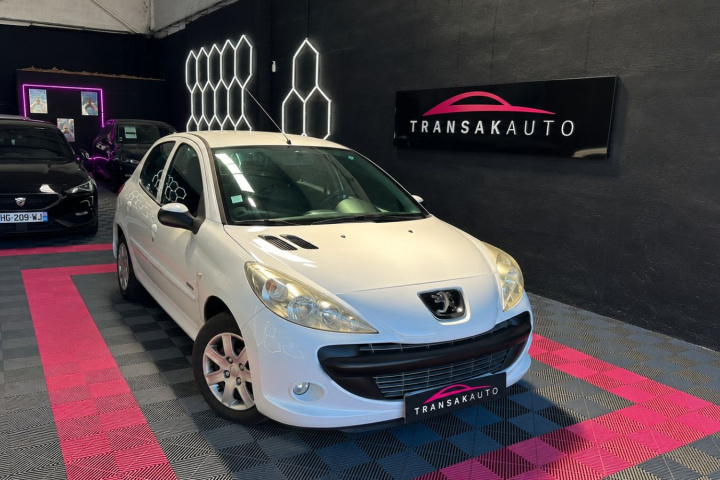 PEUGEOT 206+