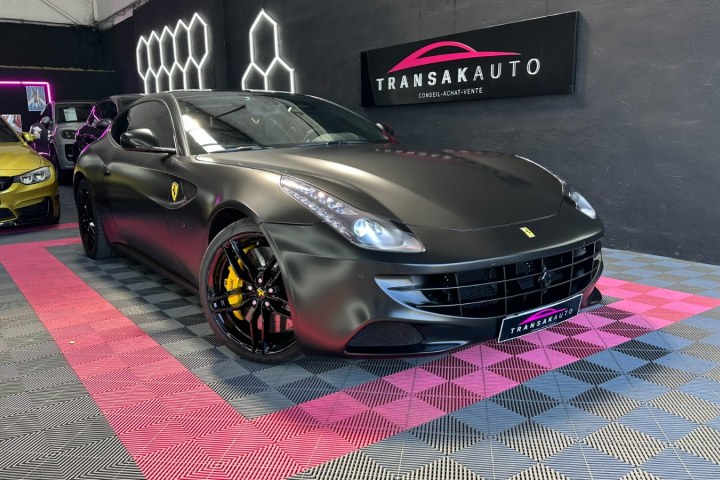 FERRARI FF