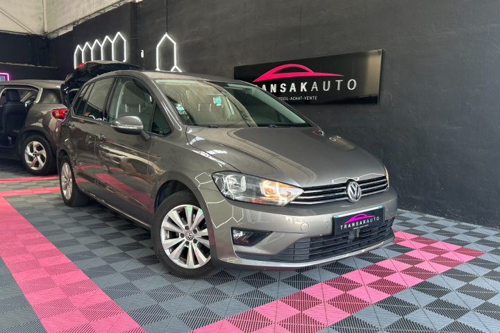 VOLKSWAGEN GOLF SPORTSVAN