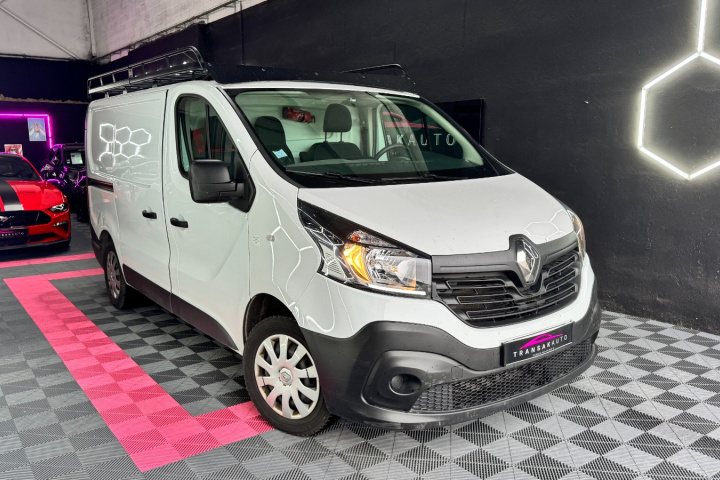 RENAULT TRAFIC FOURGON