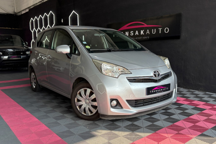 TOYOTA VERSO-S