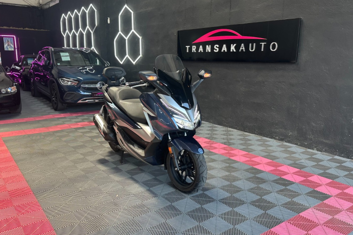HONDA FORZA 300