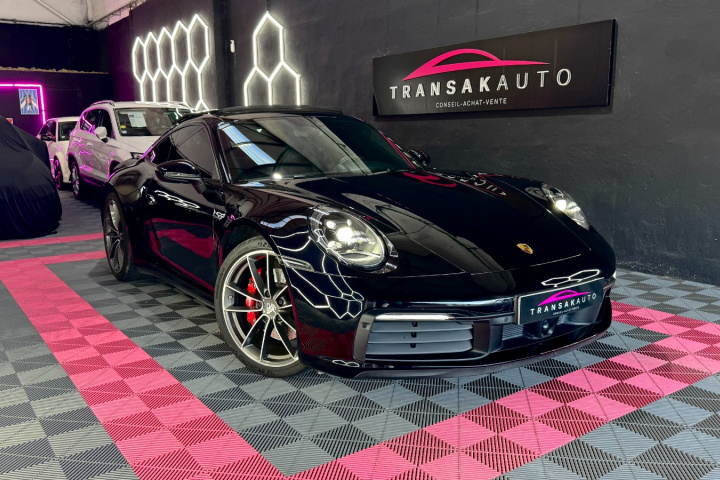 PORSCHE 911 CARRERA COUPE 992