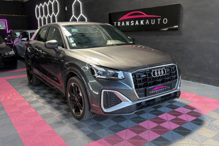 AUDI Q2